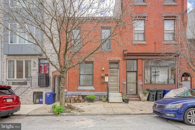 property at 1525 N 27th St