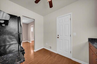 1407 E 14 Mile Rd in Birmingham, MI - Building Photo - Building Photo