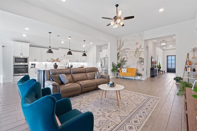 property at 1504 Caylea Blf Ln