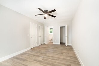 Flats on Florida 3314 in North Charleston, SC - Building Photo - Building Photo