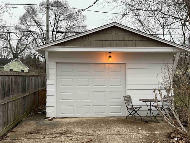 320 Rosslyn Ave in Columbus, OH - Foto de edificio - Building Photo