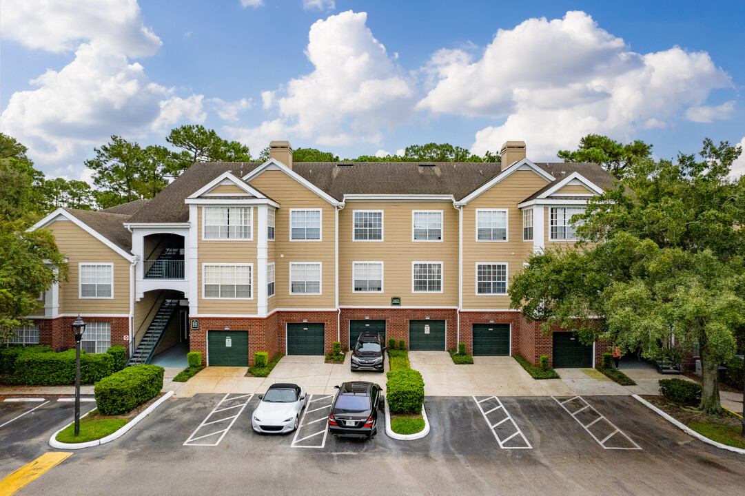 Plantation Park at Little Lake Bryan in Orlando, FL - Building Photo