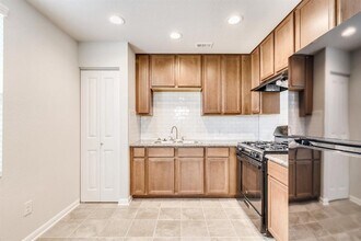 1628 Arbor Knot Dr in Kyle, TX - Building Photo - Building Photo