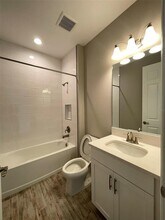 5404 Tagalong Pl in Apollo Beach, FL - Building Photo - Building Photo