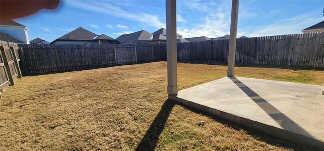 340 Banyon Dr in Liberty Hill, TX - Building Photo - Building Photo