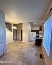 5718 Pumpkin Ridge Dr in Sparks, NV - Building Photo - Building Photo