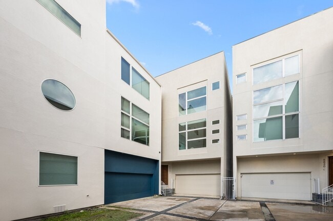 5632 Kiam St in Houston, TX - Building Photo - Building Photo