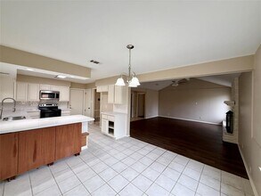 9510 Newberry Dr in Austin, TX - Building Photo - Building Photo