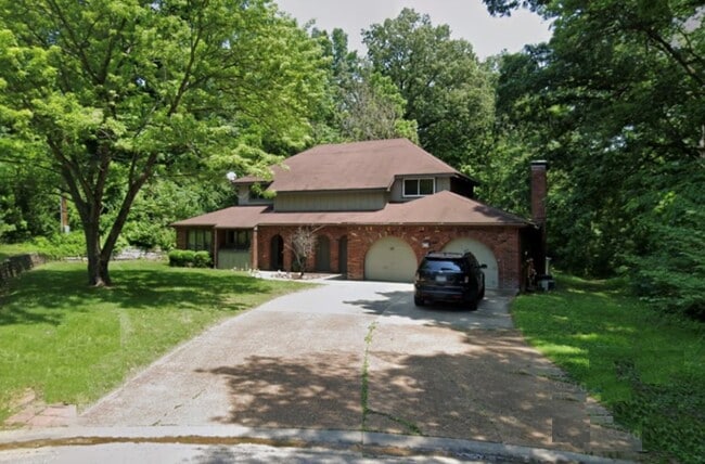 property at 47 Nottingham Ln