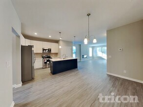 111 Thomas Point Dr in Fortville, IN - Building Photo - Building Photo