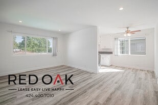 14039 Archwood St in Los Angeles, CA - Building Photo
