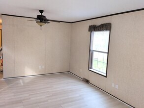 106 Pine Grove Dr in Troy, NY - Building Photo - Building Photo