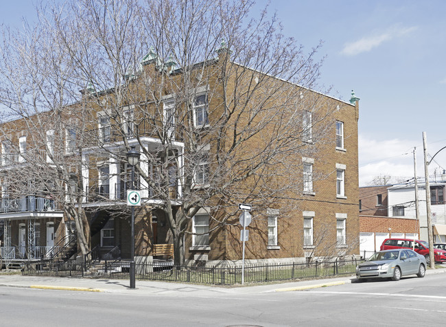 5264-5272 Wellington in Montréal, QC - Building Photo - Primary Photo