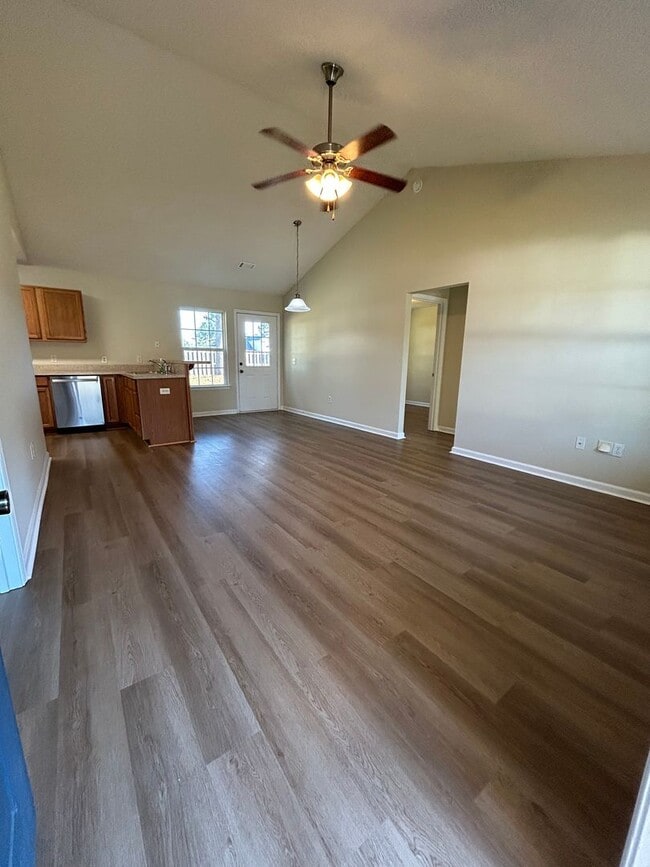 150 Knotty Pine Cir in Springfield, GA - Building Photo - Building Photo