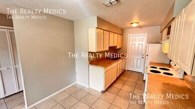 1430 Monroe St in DeLand, FL - Building Photo - Building Photo