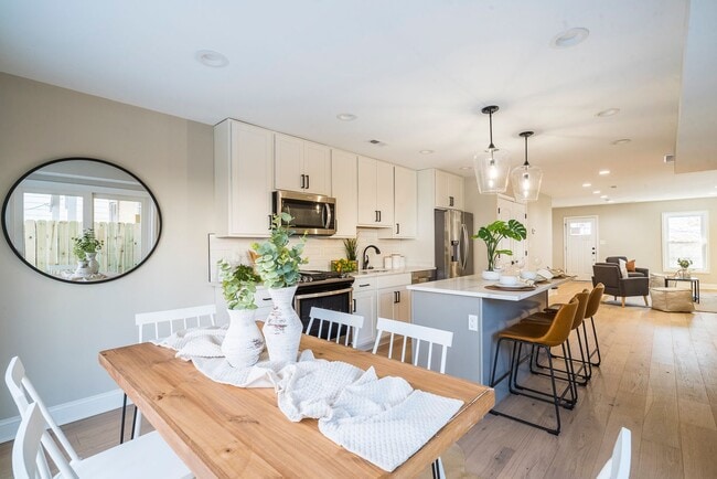 916 15th St SE in Washington, DC - Building Photo - Building Photo