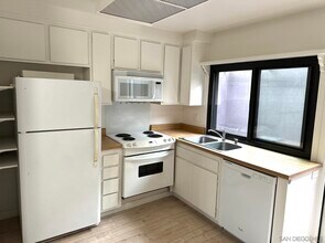 2252 Caminito Pajarito in San Diego, CA - Building Photo - Building Photo