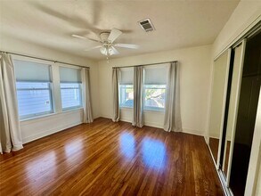 2406 Elmen St in Houston, TX - Building Photo - Building Photo