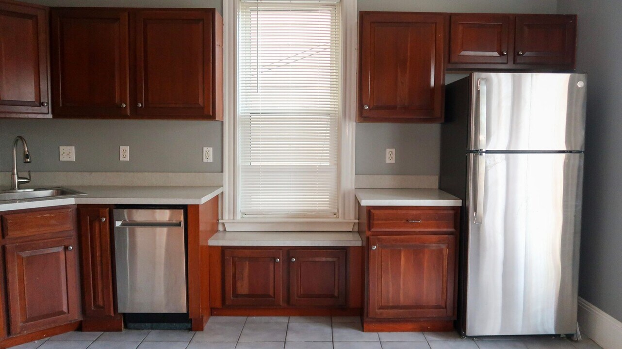 635 Dorchester Ave in Boston, MA - Building Photo