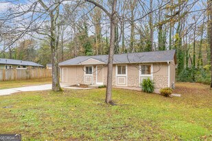 3368 Lincolndale Ct in Ellenwood, GA - Building Photo