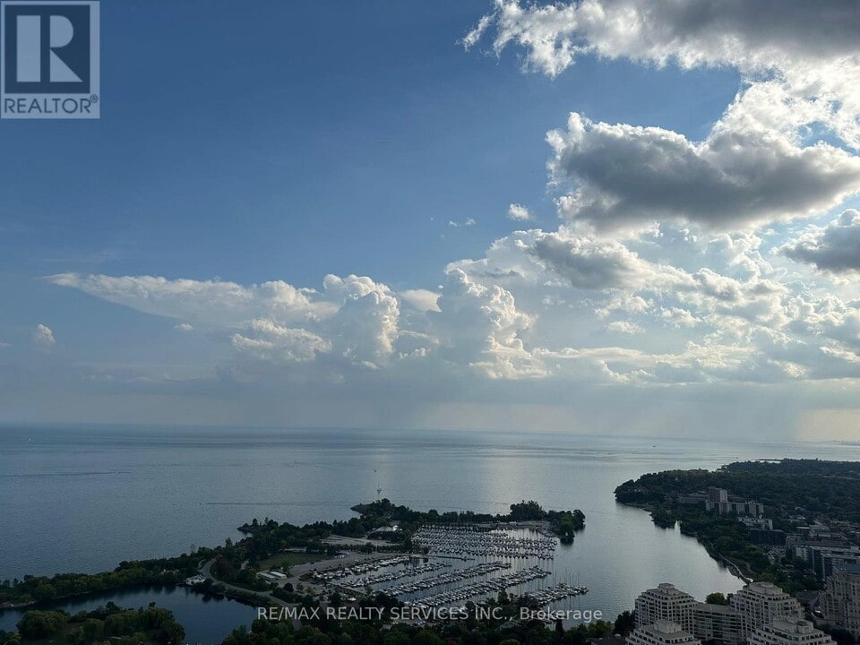 30 Shore Breeze Dr in Toronto, ON - Building Photo