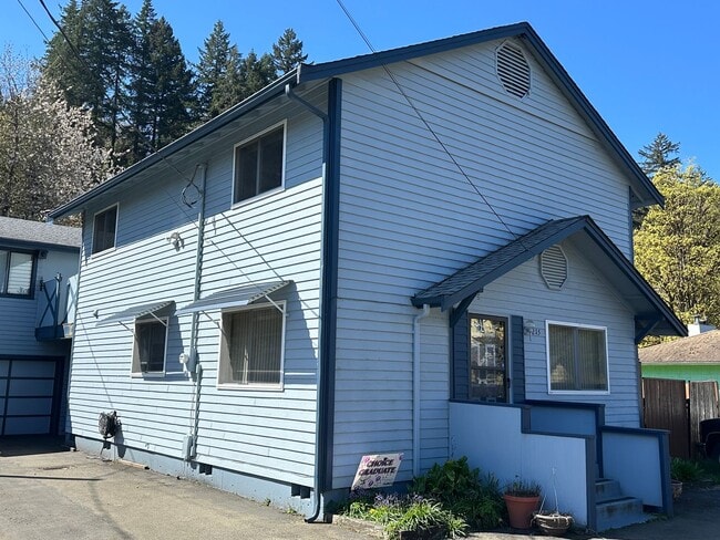 property at 215 S 11th St