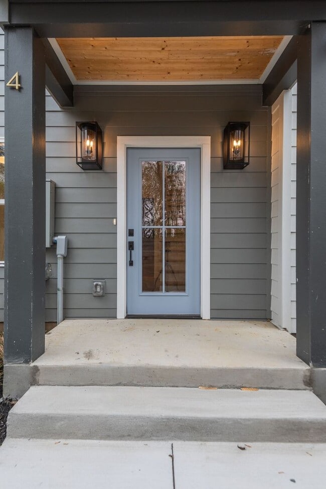 862 W Sharpe Ave in Nashville, TN - Building Photo - Building Photo