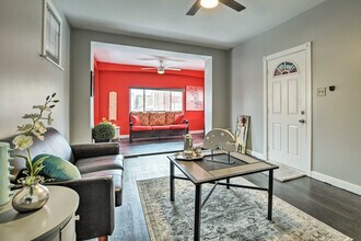 220 N Laporte Ave in Chicago, IL - Building Photo - Building Photo
