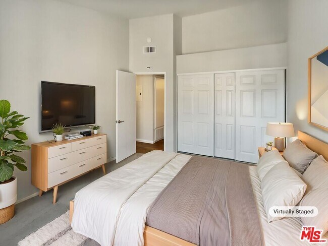 35 De Lino in Rancho Santa Margarita, CA - Building Photo - Building Photo