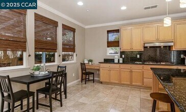 1557 Amber Ln in Brentwood, CA - Building Photo - Building Photo