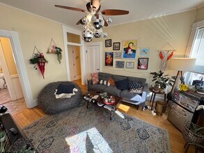 176 Elm St, Unit 2 in North Cambridge, MA - Building Photo - Building Photo