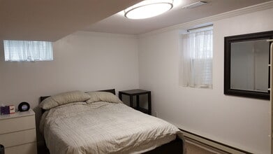 1034 17th St S, Unit B in Arlington, VA - Building Photo - Building Photo