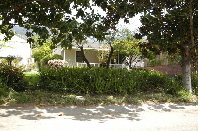 105 Esperanza Ave