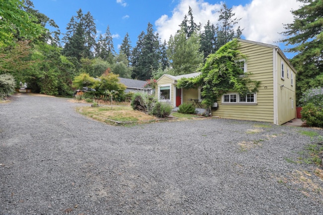 2765 E 18th Ave in Eugene, OR - Foto de edificio - Building Photo