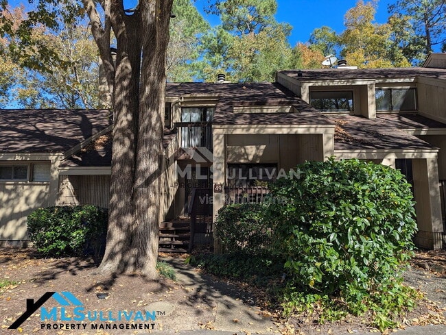 property at 4100-4105 Five Oaks Dr