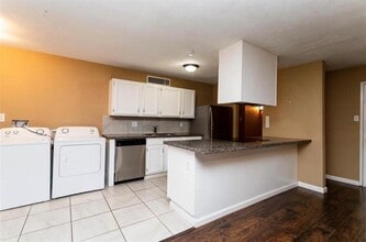 6314 Edenglen Ct in Houston, TX - Building Photo - Building Photo