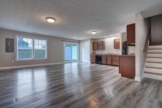 430 Twisted Oak Dr NW in Christiansburg, VA - Building Photo - Building Photo