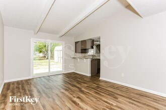 1602 Geraldine Ln in Arlington, TX - Building Photo - Building Photo