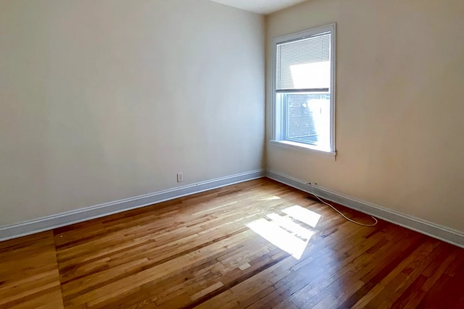 3820 N Sheffield Ave, Unit 1 in Chicago, IL - Building Photo - Building Photo