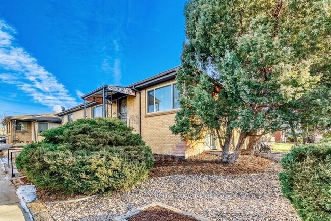 property at 3392 Ivy St