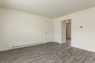 2589 Red Rock Blvd-Unit -b in Grove City, OH - Foto de edificio - Building Photo