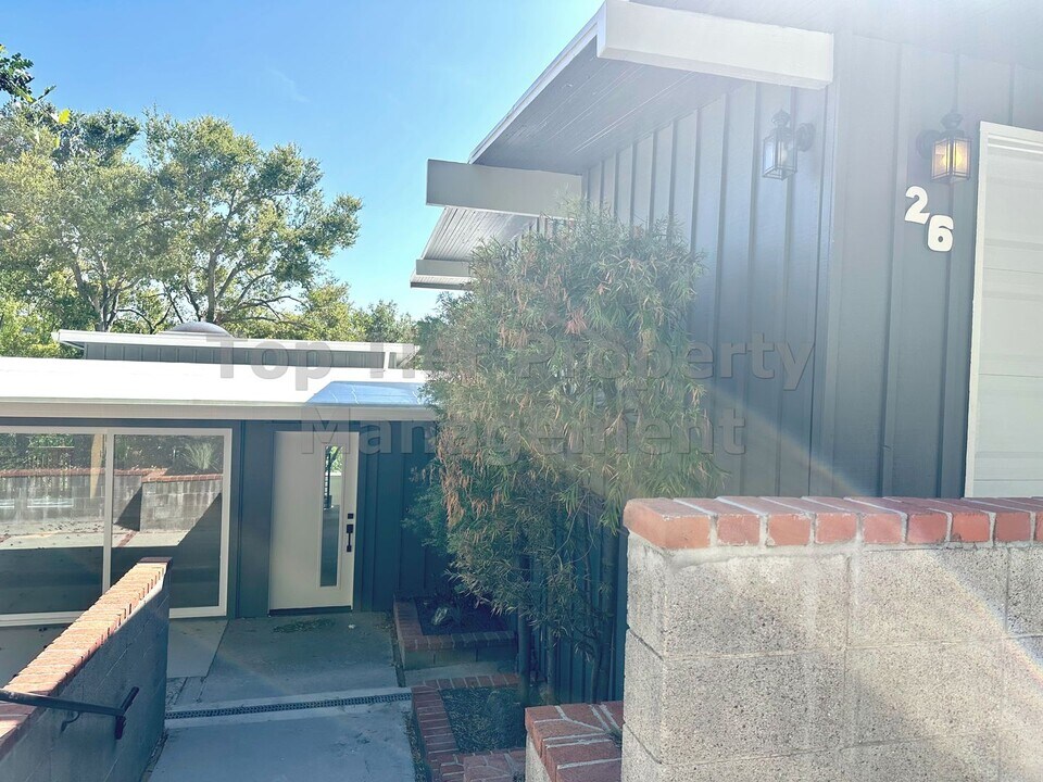26 Berkeley Ave in Orinda, CA - Building Photo