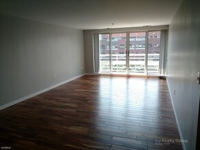 4 Canal Park-Unit -Apt 511 in Cambridge, MA - Foto de edificio - Building Photo