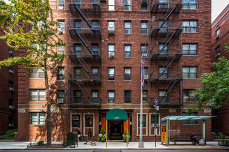 Beekman Court in New York, NY - Building Photo - Building Photo