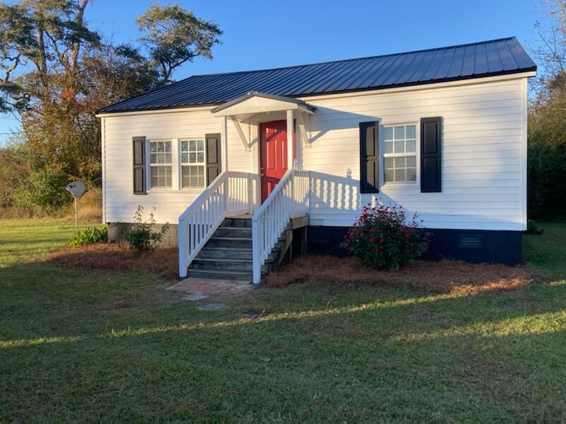 200 Koonce Fork Rd in Richlands, NC - Building Photo