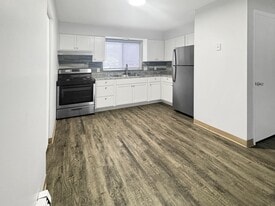 2422 36th St SW in Wyoming, MI - Building Photo