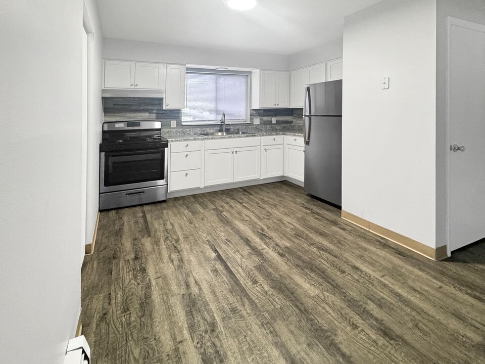 2422 36th St SW in Wyoming, MI - Building Photo