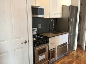 202 E 13th St in New York, NY - Building Photo - Building Photo