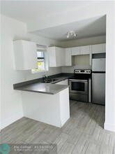 7910 Abbott Ave in Miami Beach, FL - Building Photo - Building Photo