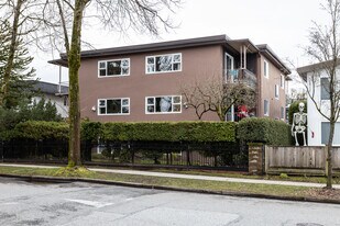 522 43rd Av E in Vancouver, BC - Building Photo